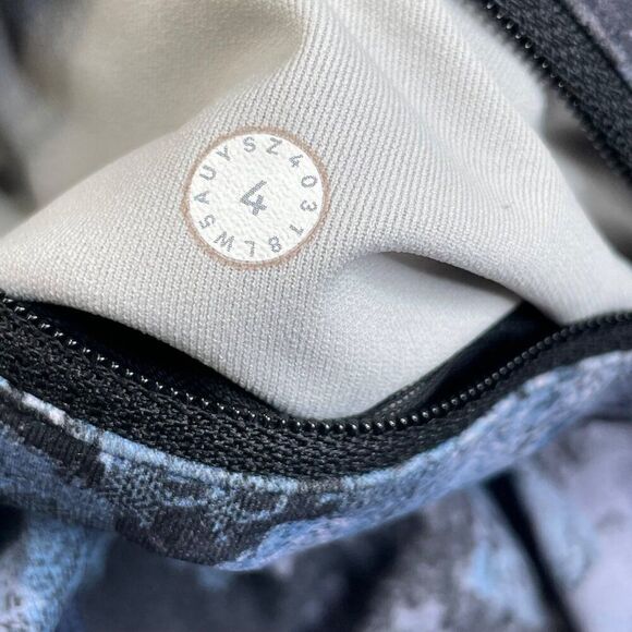 Lululemon Speed Up Tight Blue Purple Screen Camo - Picture 5 of 11